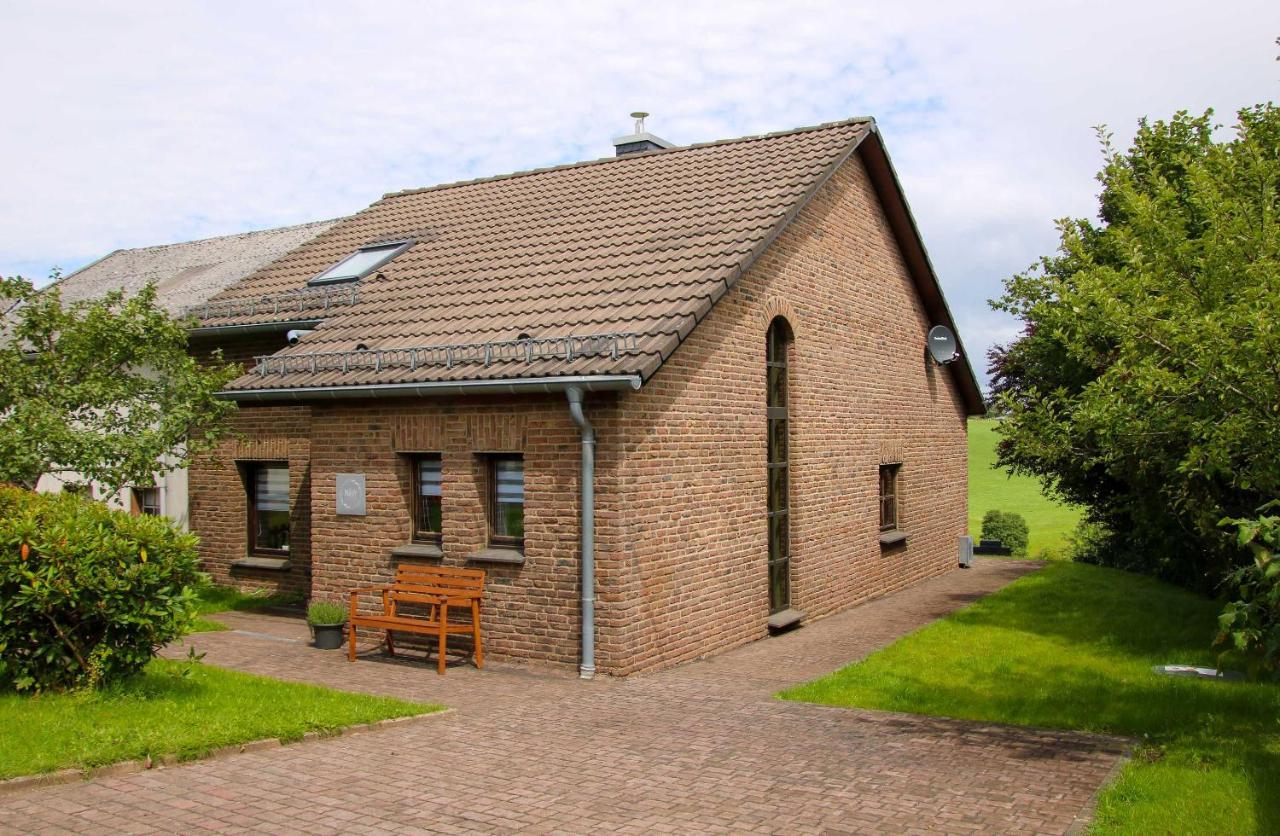 Ferienhaus Eifelnest Scheid  ภายนอก รูปภาพ